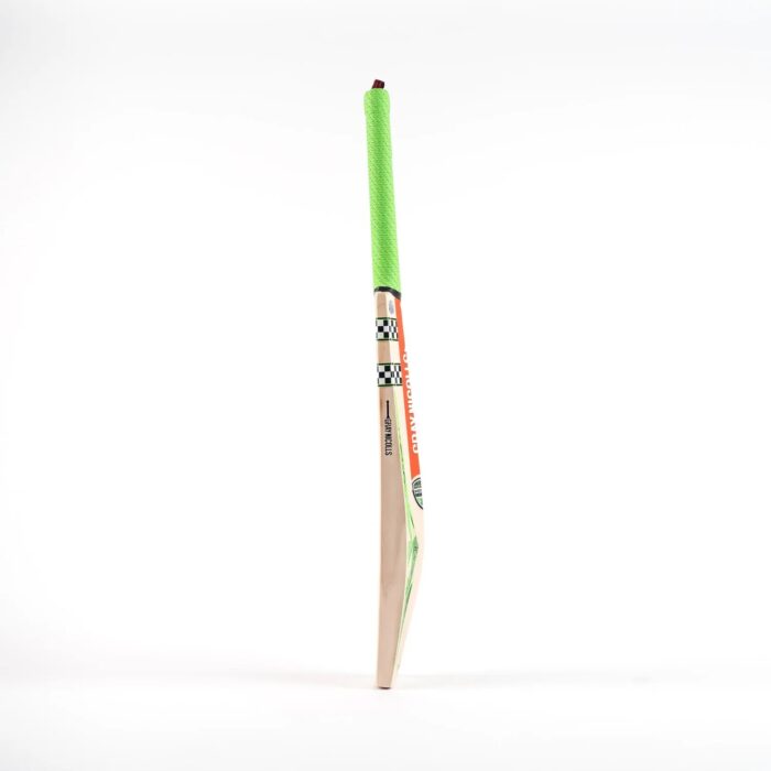 Shockwave 2.3 300 Junior Cricket Bat